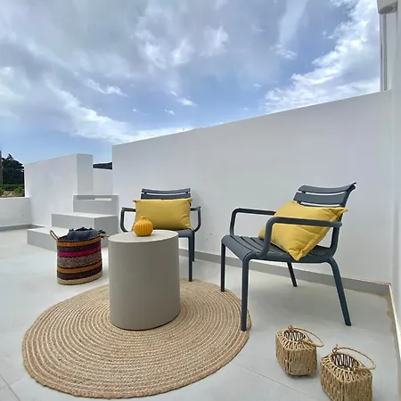 Gbr 1 - Golden Residences Chrisi Akti (Paros)