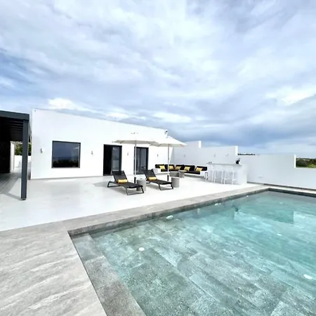 Gbr 1 - Golden Residences Villa *