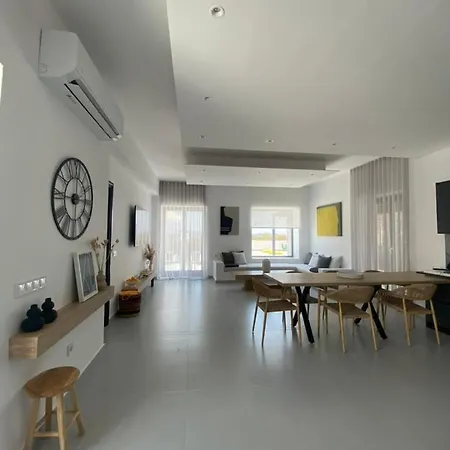 Gbr 1 - Golden Residences Villa Chrisi Akti (Paros)